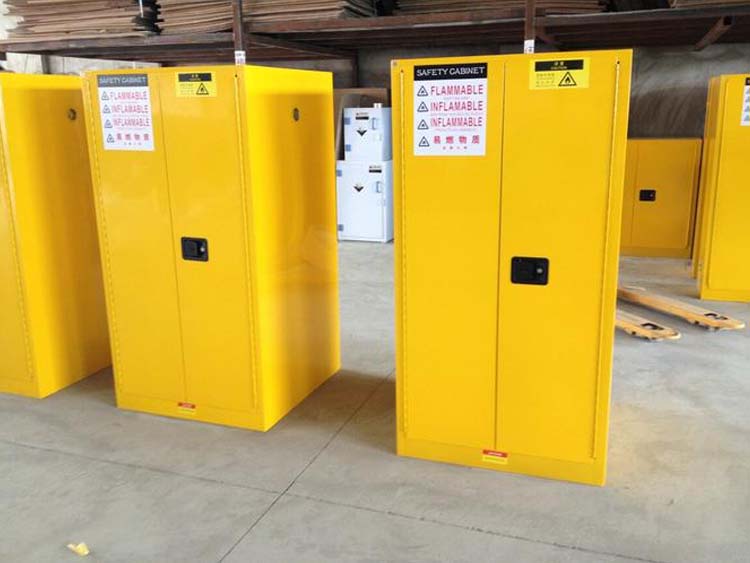 危險(xiǎn)品存儲(chǔ)柜(圖4) 危險(xiǎn)品存儲(chǔ)柜