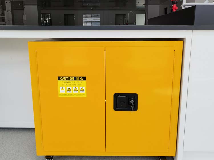 危險(xiǎn)品存儲(chǔ)柜(圖3) 危險(xiǎn)品存儲(chǔ)柜