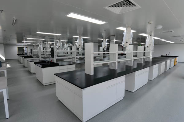 實驗室裝修設(shè)計需要考慮哪些因素?